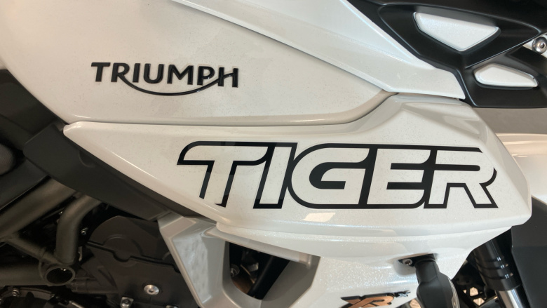 Triumph Tiger 800 XCX (15MY)